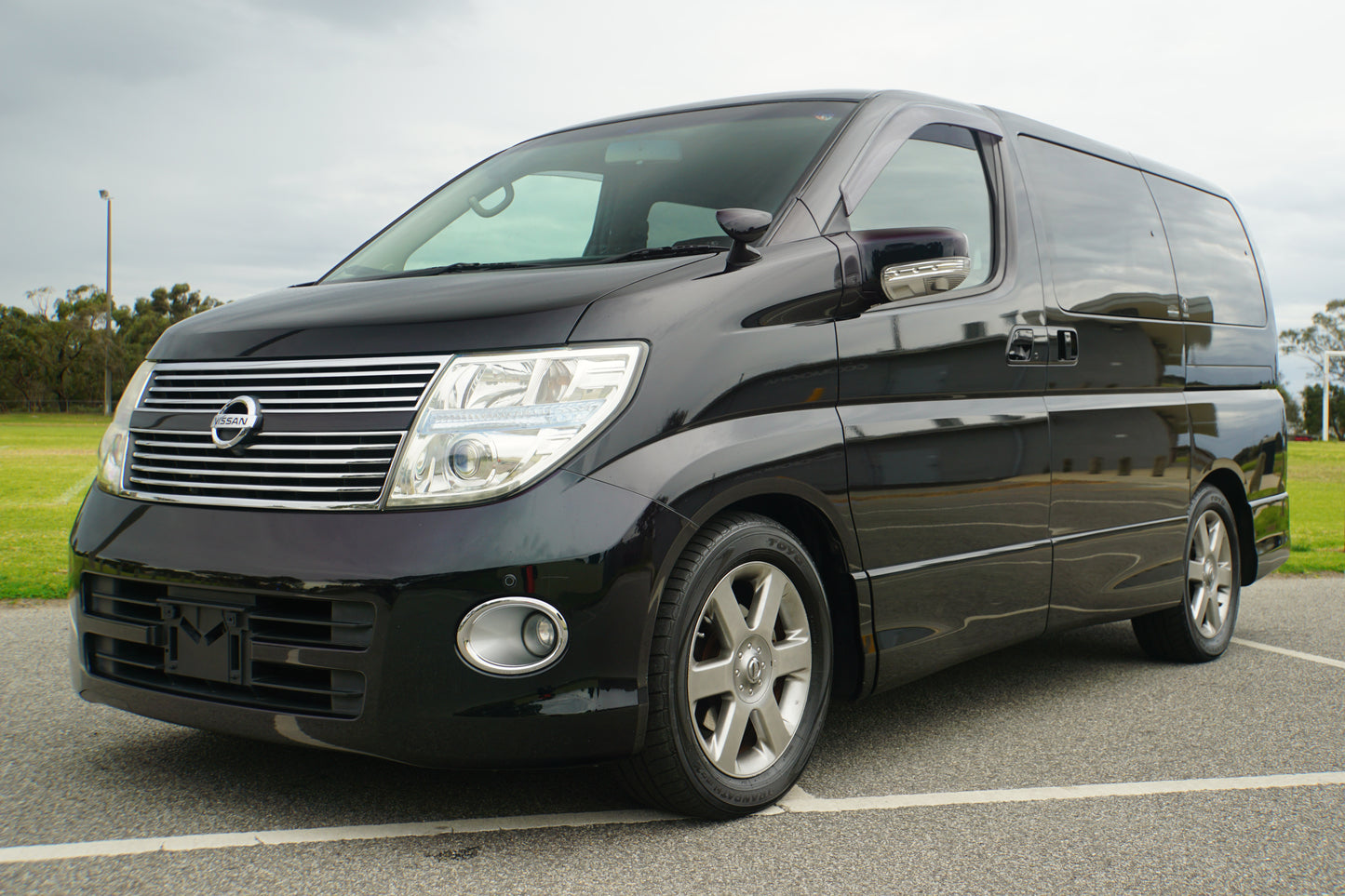 2008 Nissan Elgrand Highway Star Red Leather Premium Edition