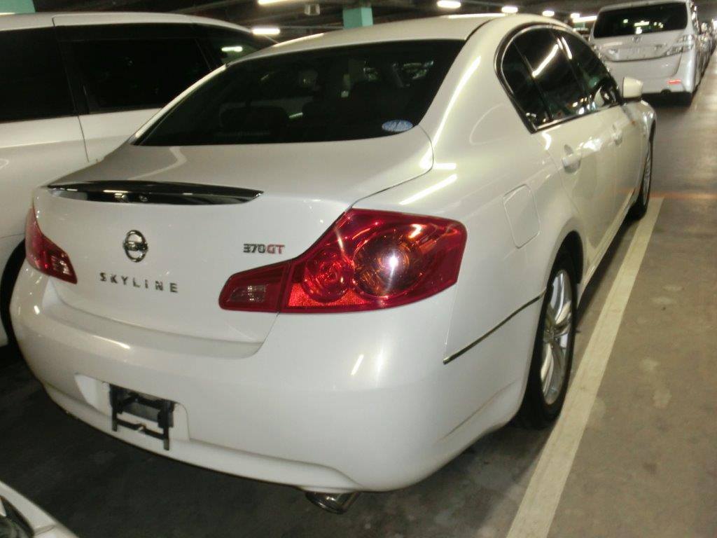 Nissan Skyline 370GT