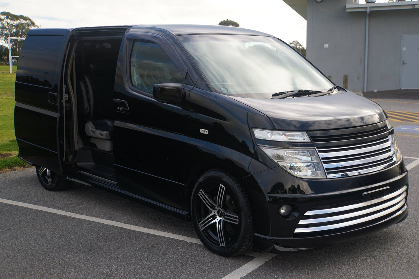 2004 Nissan Elgrand Rider S E51