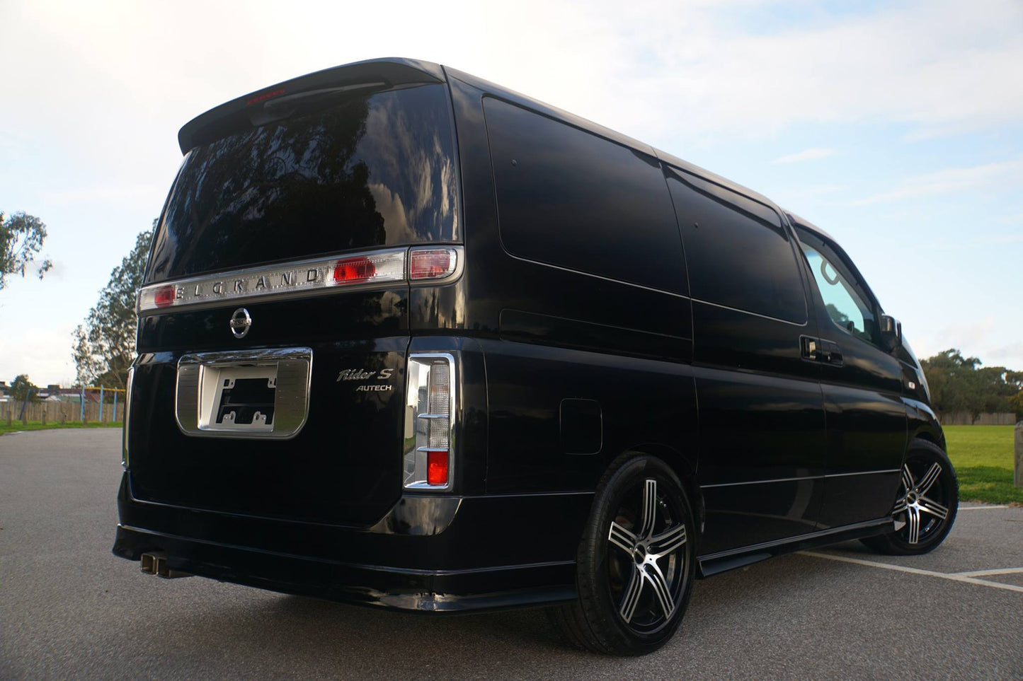 2004 Nissan Elgrand Rider S E51
