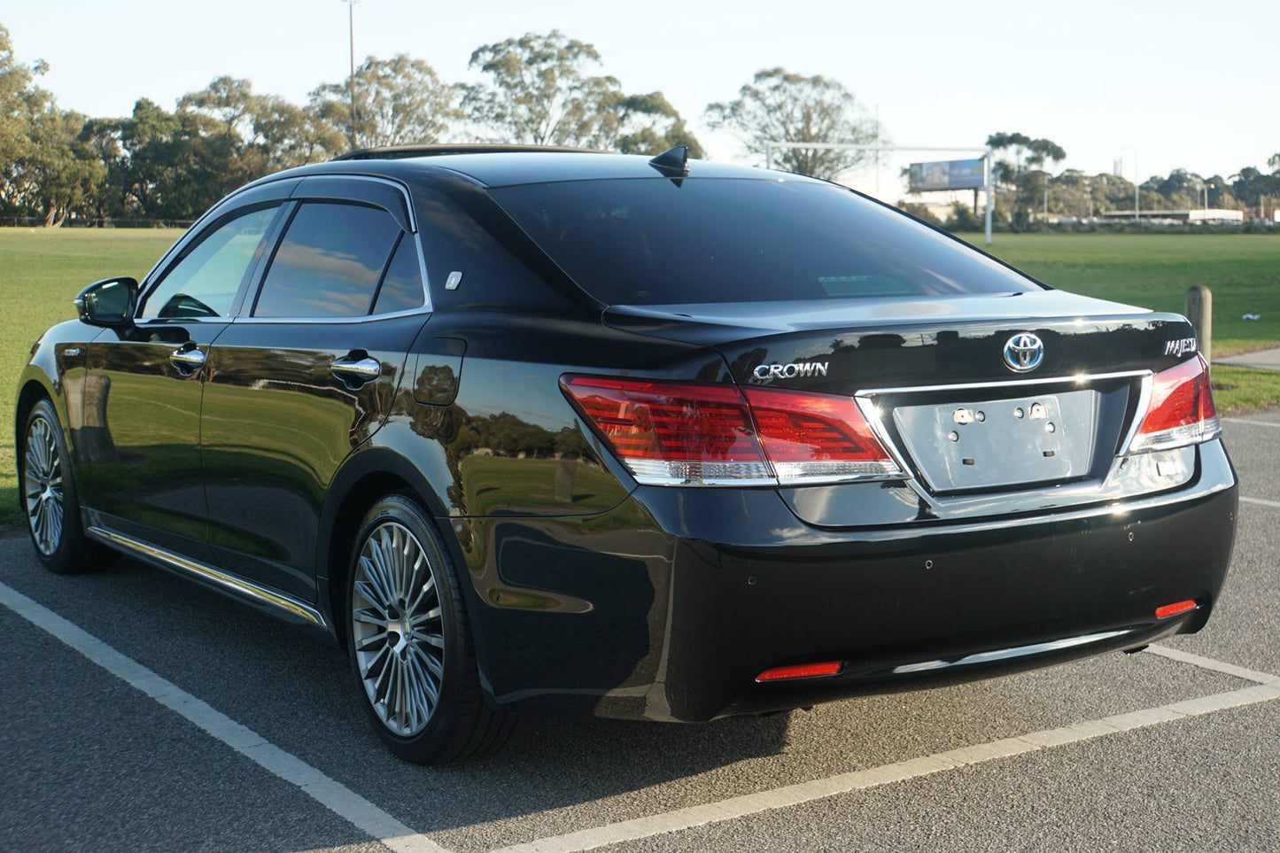 2016 Toyota Crown Majesta F Version
